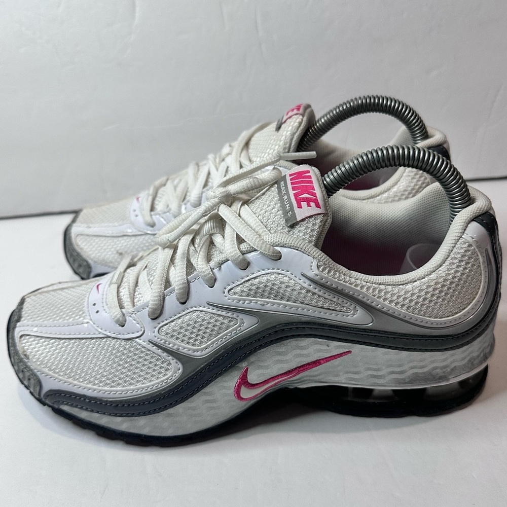 Nike Reax Women's White and Gray Sneakers - Picture 7 of 10